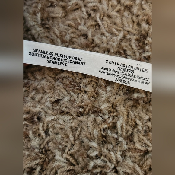 PINK By VS  Seamless Push Up Bra Sz S-DD - Picture 7 of 7